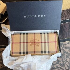 Burberry Beige Nova Check  Flap and snap Continental Wallet